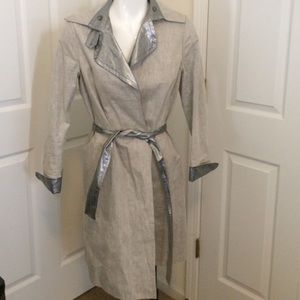 Rain coat / Trench coat / Jacket