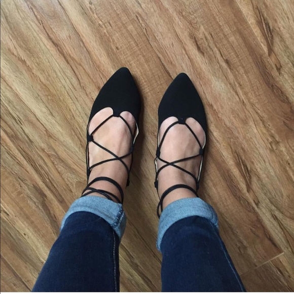 Shoes - strappy ballet flats 🖤🖤