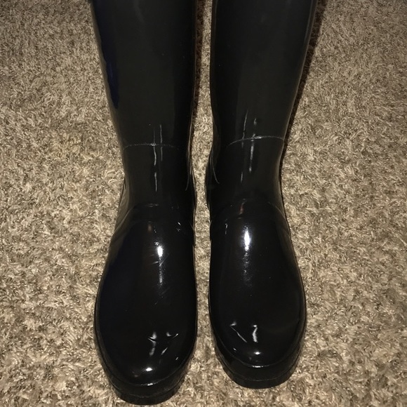 Black rain boots - Picture 1 of 3