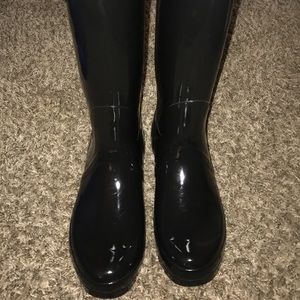 Black rain boots