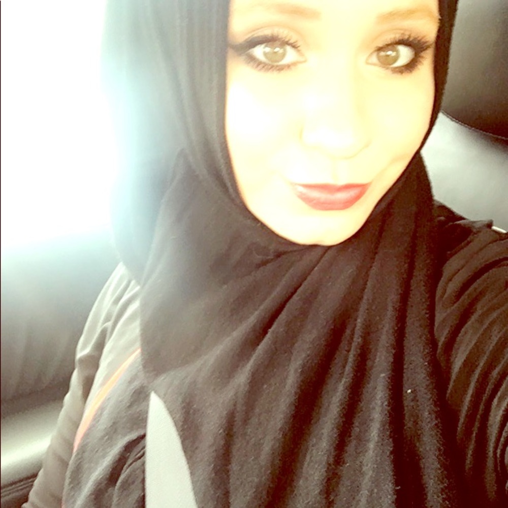 Meet your Posher, Aly