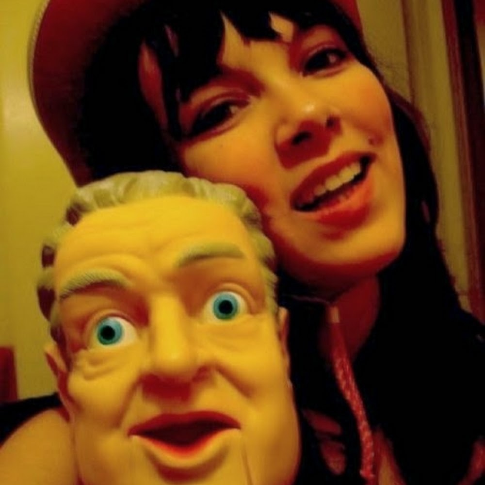 Meet your Posher, Bettina