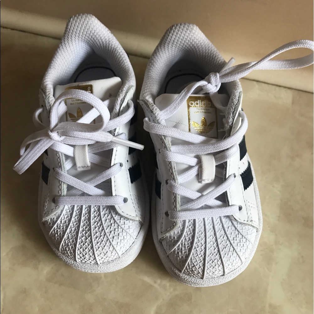 Adidas kids sneaker