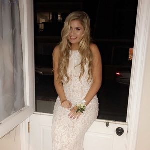 Meet your Posher, Courtney