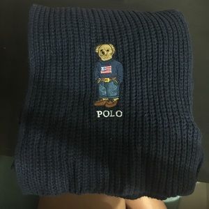 Polo bear scarf