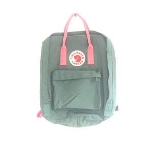 Fjallraven – Classic Kanken backpack