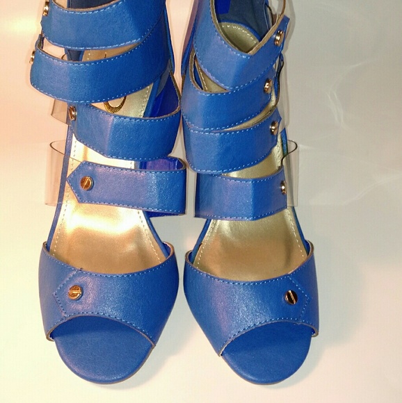 CLEAR STRAP WEDGES (NO OFFERS) - Picture 2 of 5