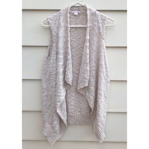 Flowy Cream Knit Vest 💫