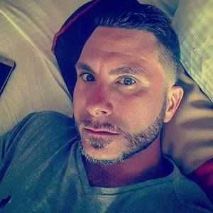 Meet your Posher, Todd