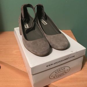 CUTE STEVE MADDEN WAILS HEELS IN GREY SUEDE