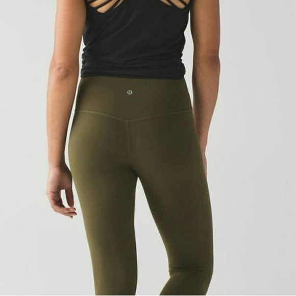 ❎SOLD❎❎❎Lululemon 7/8 High Times Green Pants - Picture 2 of 4