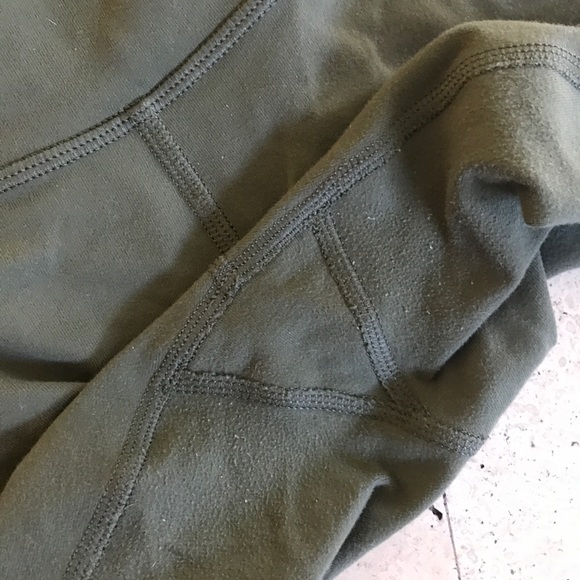 ❎SOLD❎❎❎Lululemon 7/8 High Times Green Pants - Picture 4 of 4