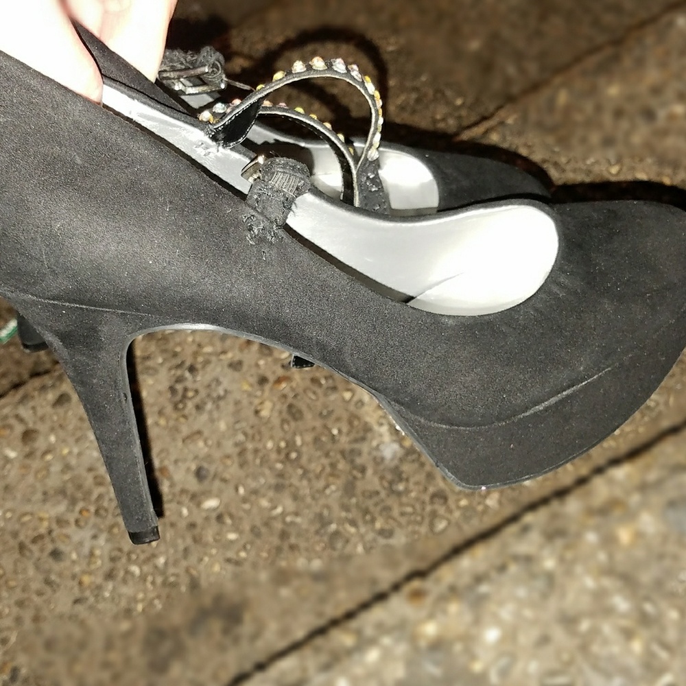 Guess High Heels _ Women's size 5.5_ Black Suede