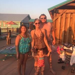 Meet your Posher, Kinly