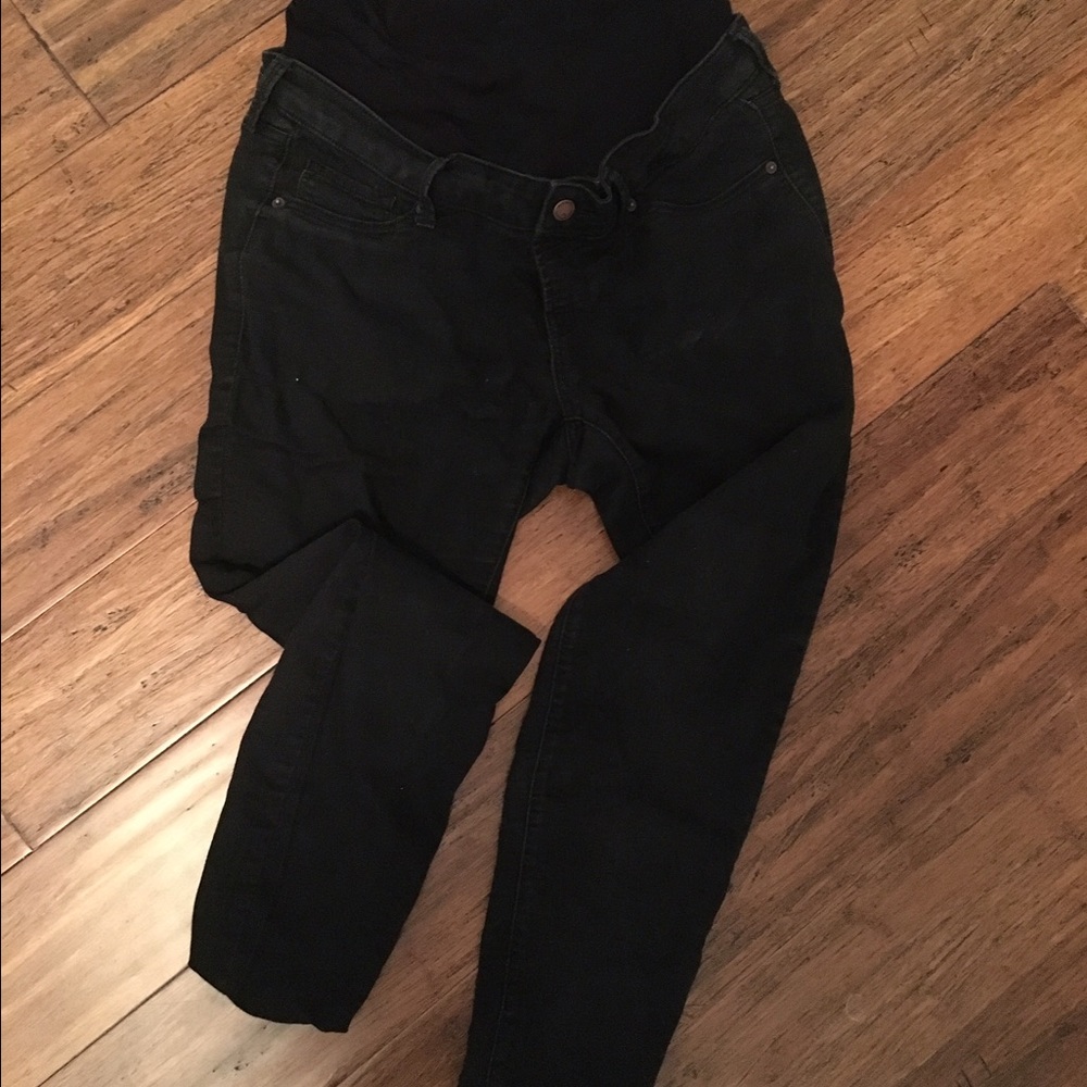 Old Navy maternity rockstar jeggings