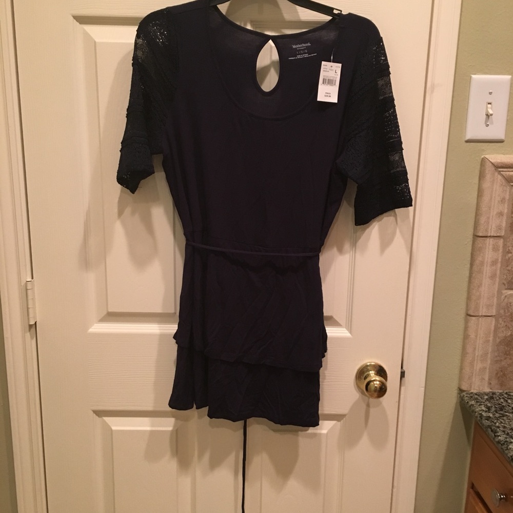 NWT - navy maternity top