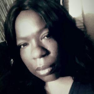 Meet your Posher, Cassandra