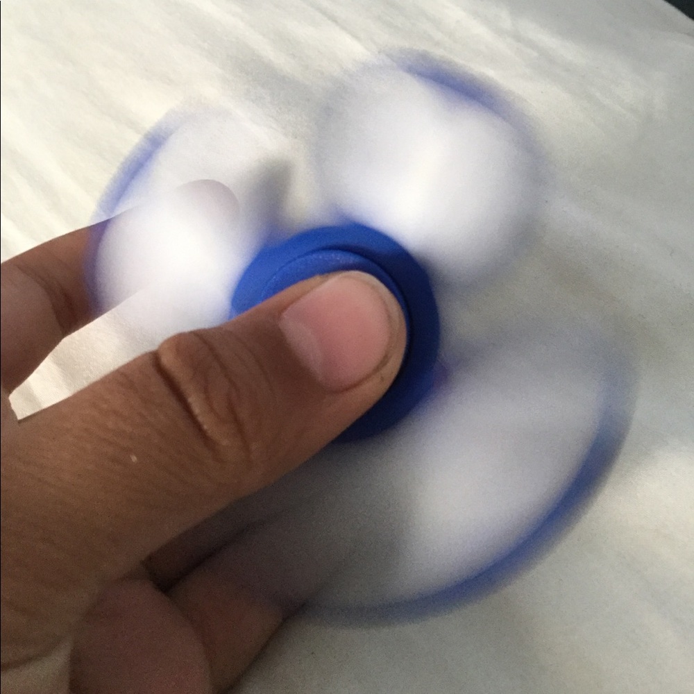 LED Fidget Spinner - Picture 2 of 4