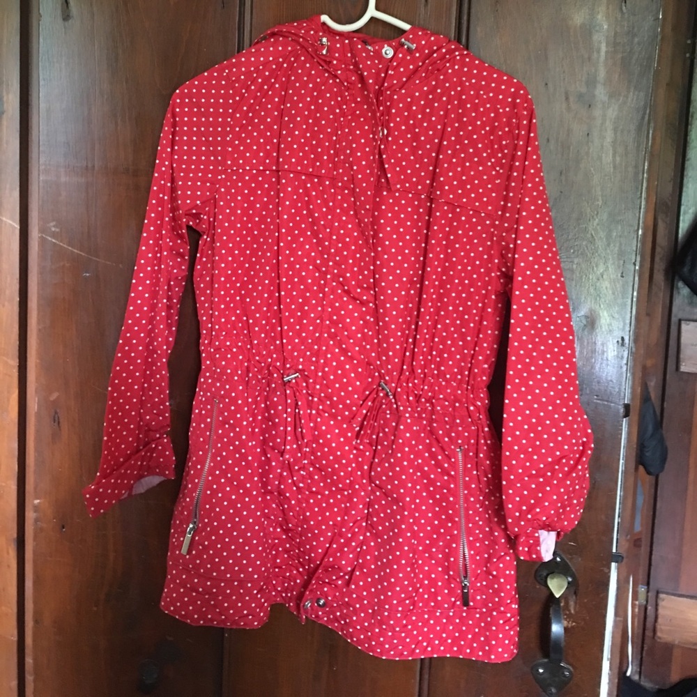 Hooded rain jacket