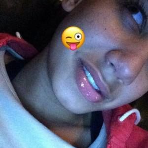 Meet your Posher, Tia