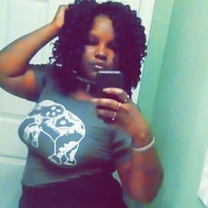 Meet your Posher, Constance