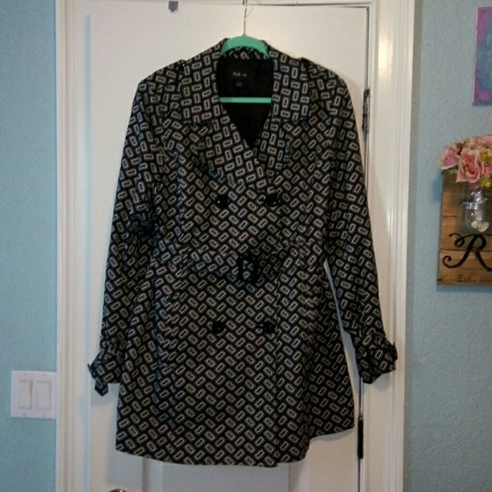 Style and co patterned button front coat w/ belt