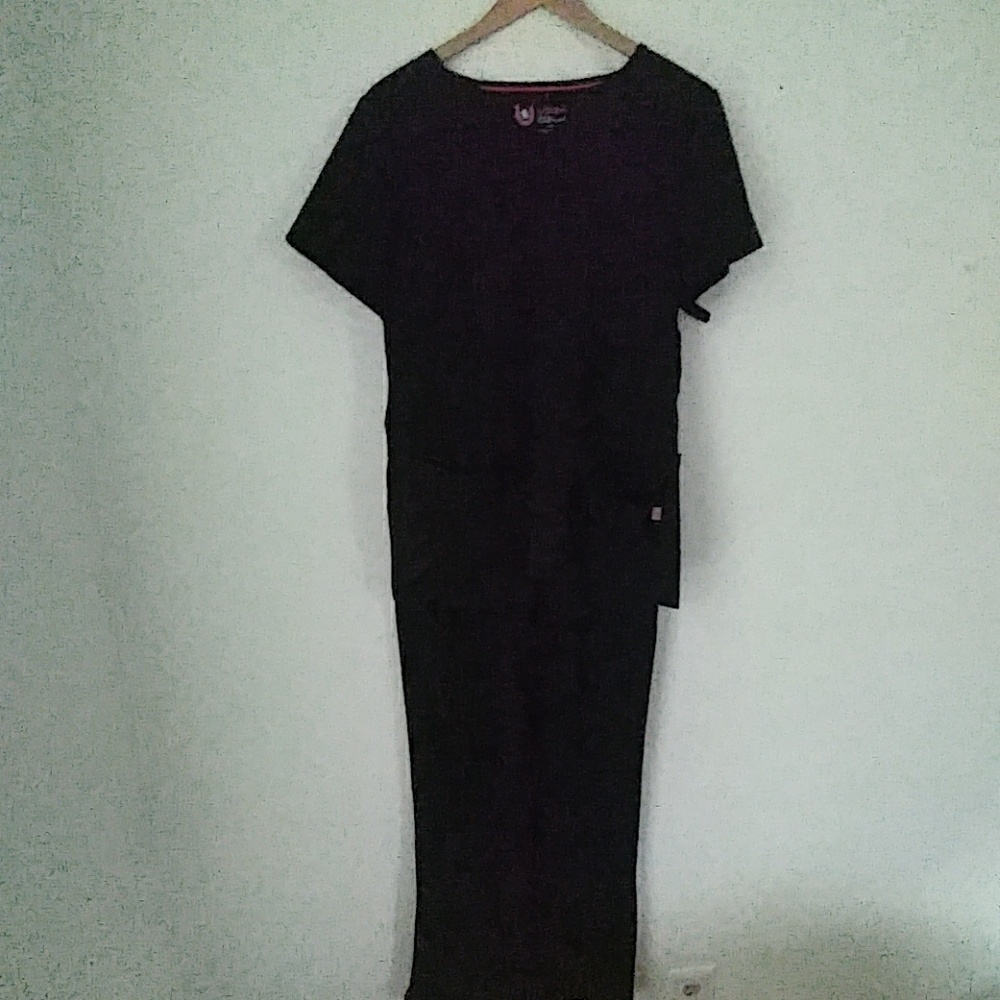 3 THATS Right 3 piece Scrub Set!!!!