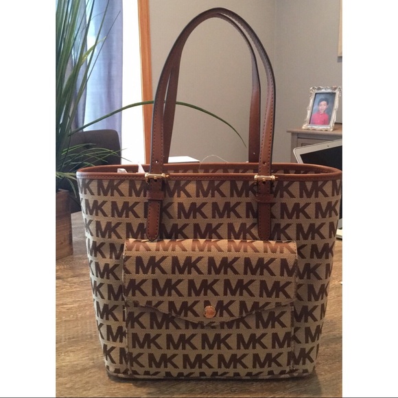 Michael Kors Jet set item - Picture 1 of 3