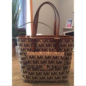 Michael Kors Jet set item