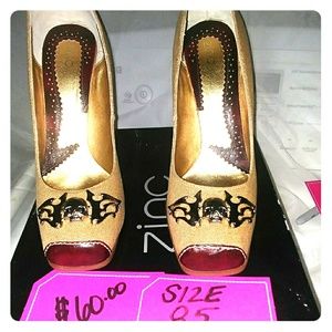 Zinc skeleton high heels