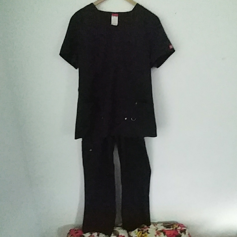 ***Dickies**** Scrub Set