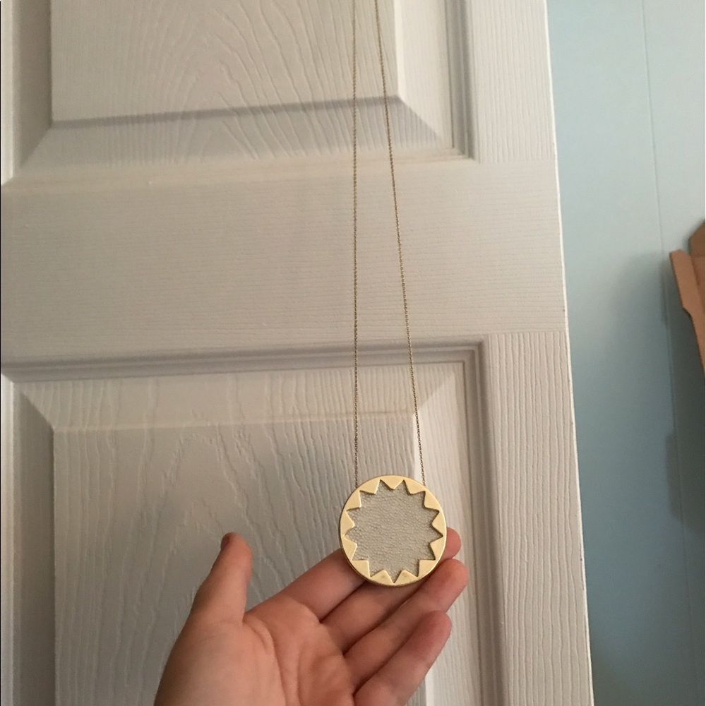 White House of Harlow necklace