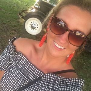 Meet your Posher, Vanessa