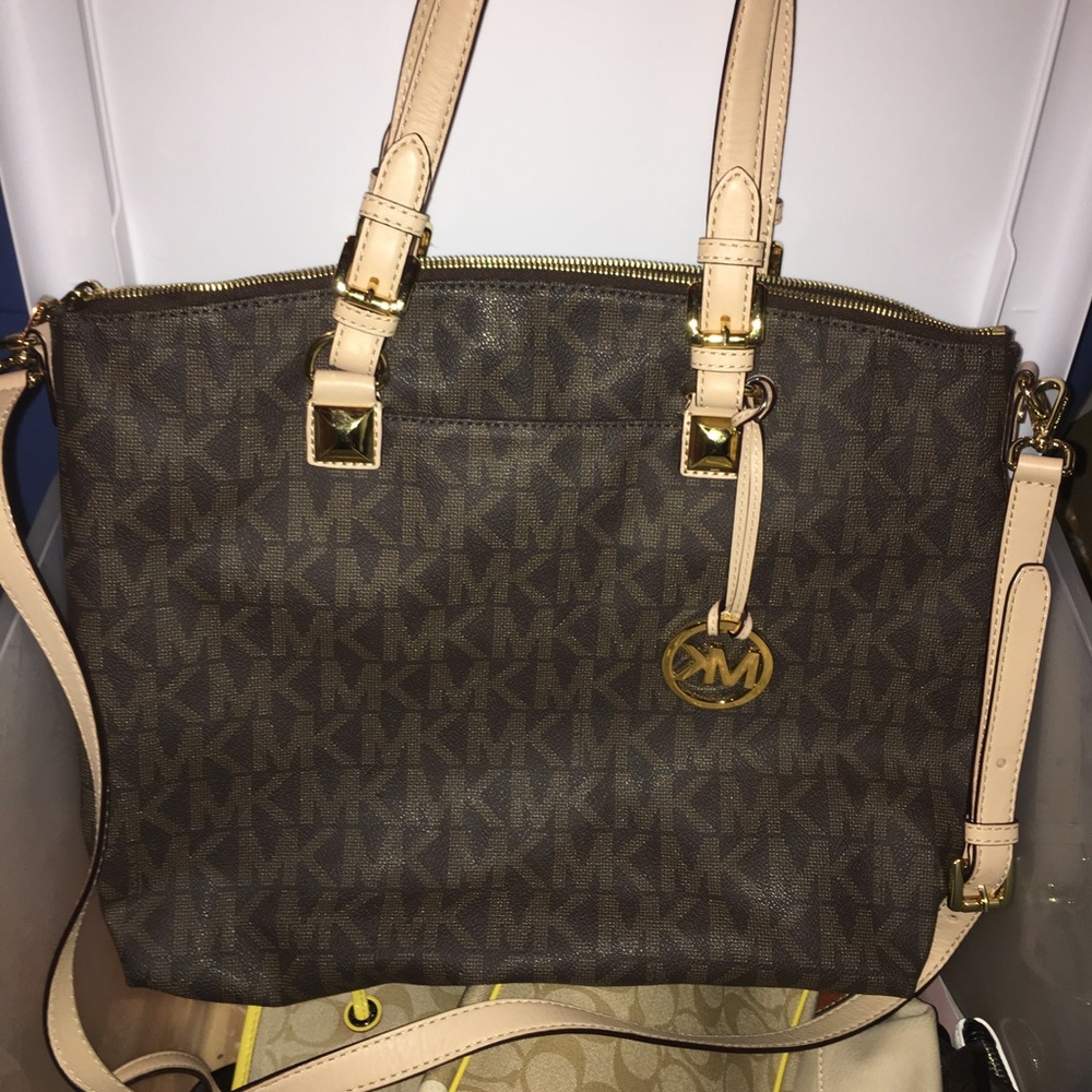 Michael Kors purse