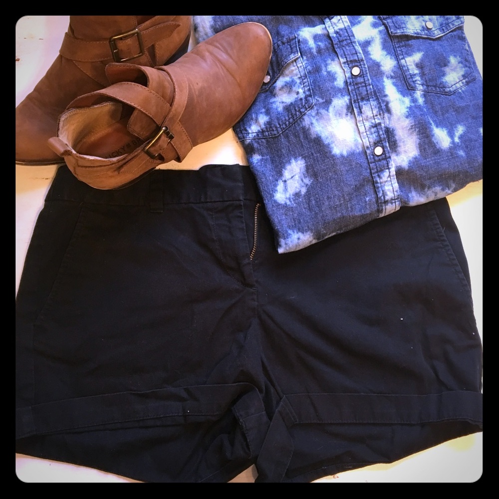 Ann Taylor LOFT Size 4 Original Black Short Shorts