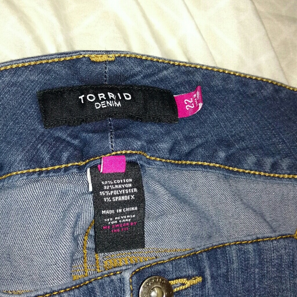 Torrid size 22 crops