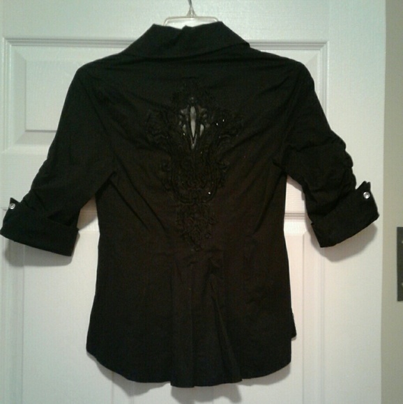 BLACK HALF WAY LACED SLEEVED BLOUSE - Picture 2 of 4