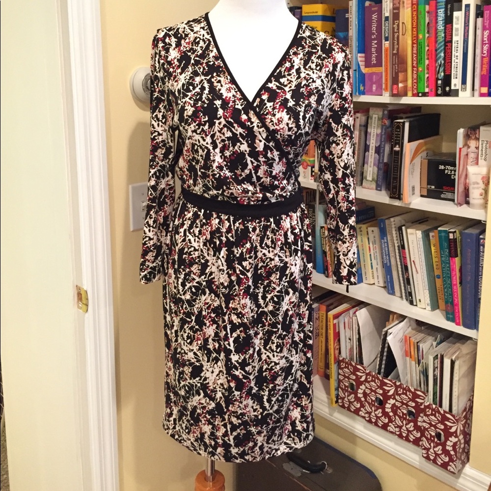 Long Sleeve Wrap Dress w Zipper Details