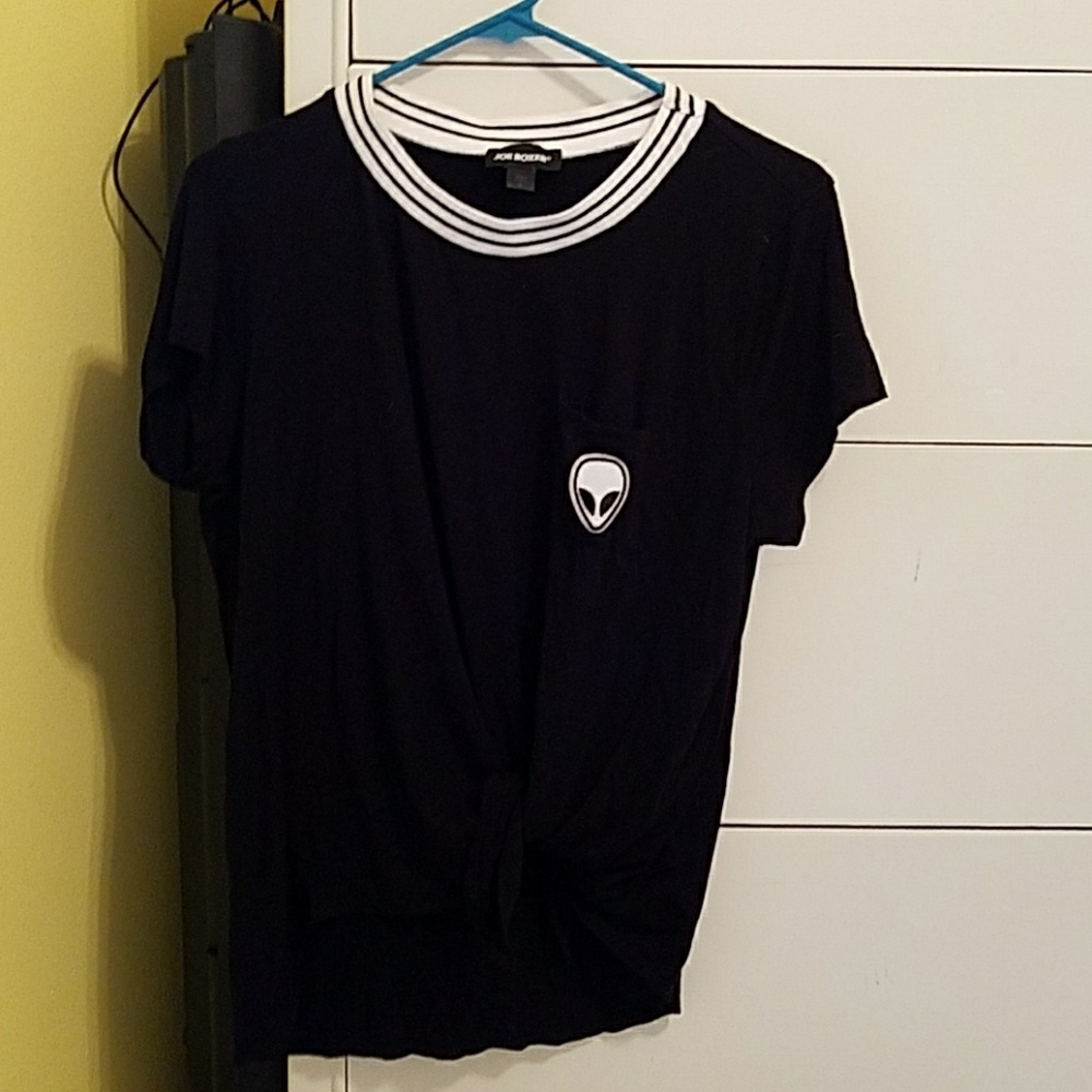 NWOT alien shirt