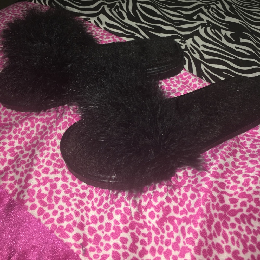 Black fur slides