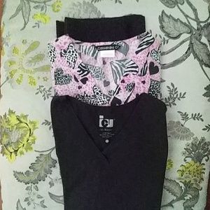 Lot 2 scrub shirts and pants