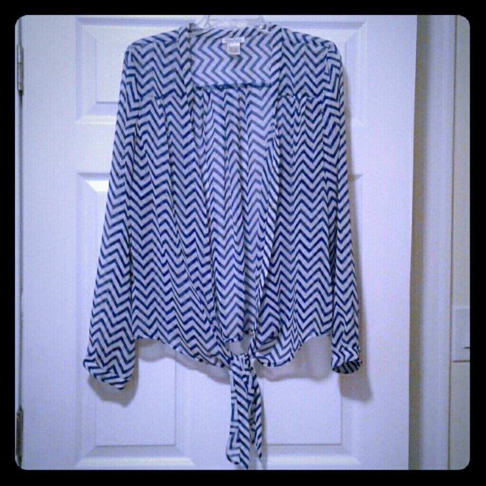 100% POLYESTER NAVY BLUE AND WHITE BLOUSE