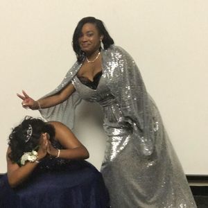 Meet your Posher, Mimi