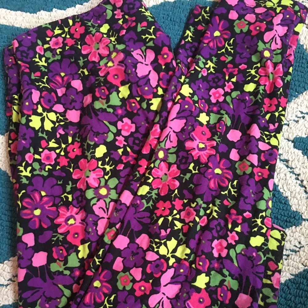 LuLaRoe Leggings Tall and Curvy