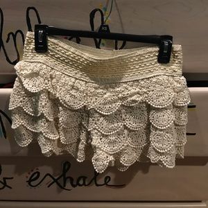 REWIND LACEY SUMMER SHORTS. NEVER WORN
