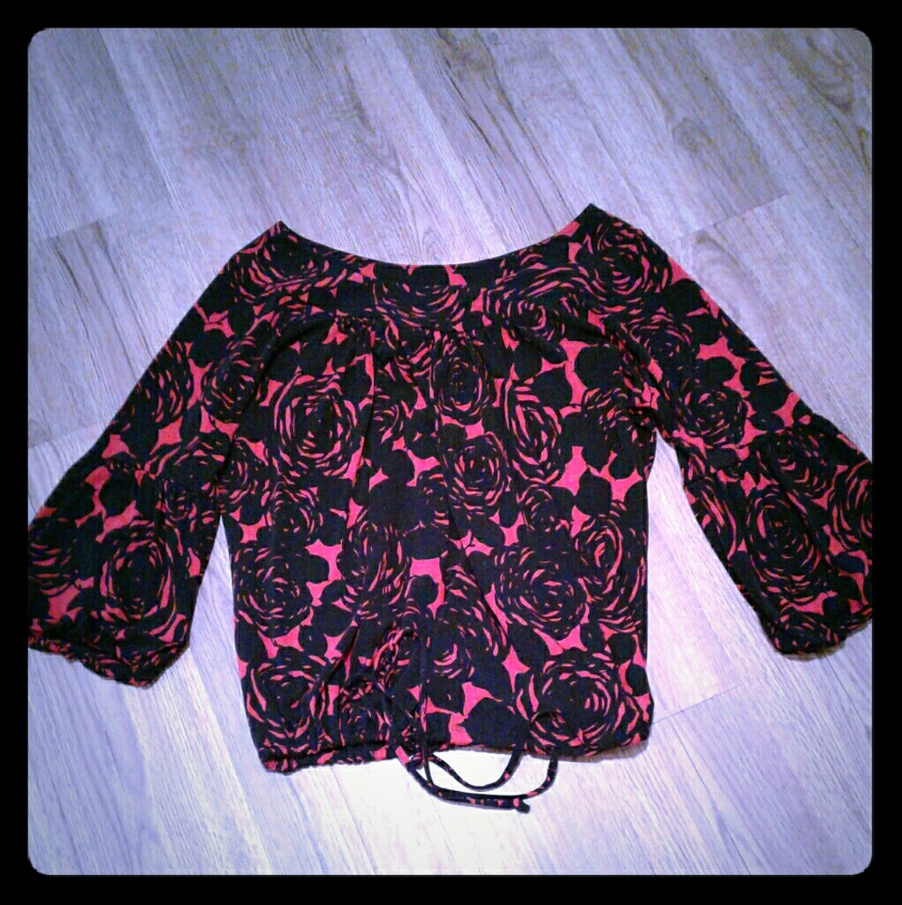 RED AND BLACK POLYESTER SPANDEX TOP