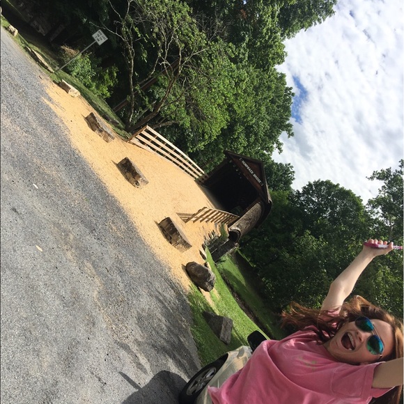 Meet your Posher, Carly - Picture 1 of 1