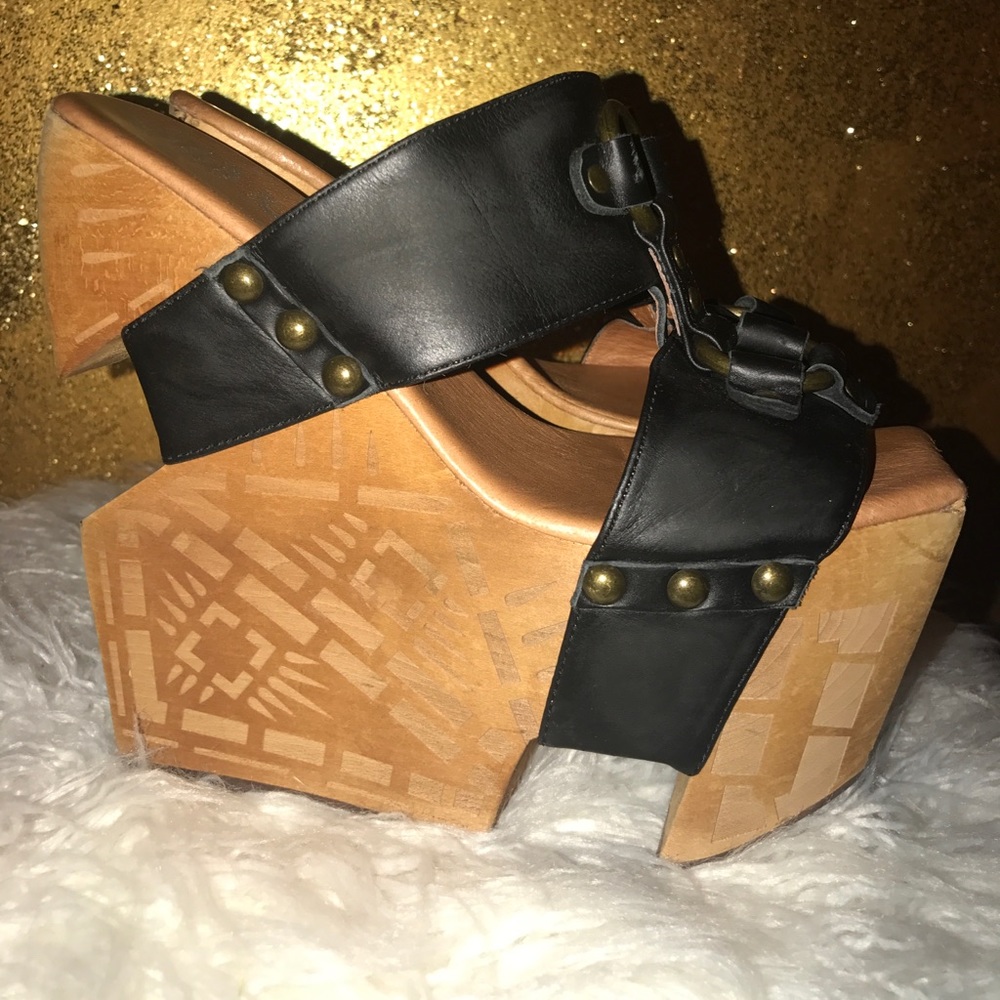 Aztec Wooden JC Clogs‼️SOLD‼️ - Picture 4 of 6