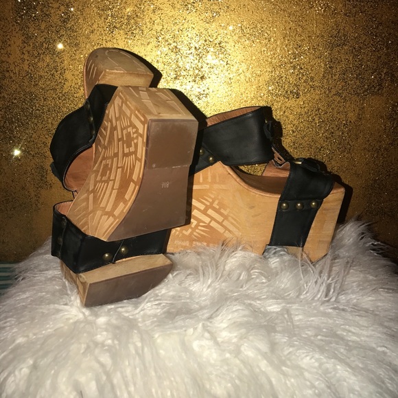 Aztec Wooden JC Clogs‼️SOLD‼️ - Picture 5 of 6