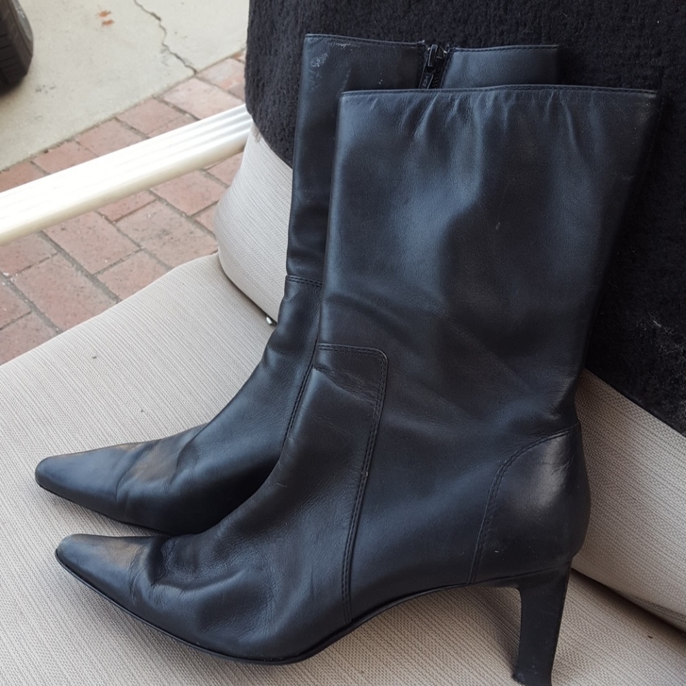 Sz 9.5 black ankle boots